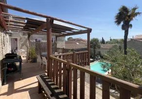 Apartment with pool in the heart of St Georges - Image 4