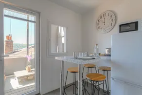 1-bedroom apartment with terrace and view, 30 m from the Théâtre Antique - Image 3
