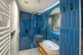 Luxury apartment with a view - Image 4