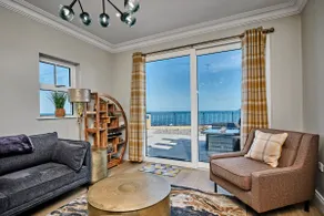 Stunning Seafront House in Carnlough with hot tub* - Image 3