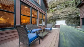 WATER FRONT + Hot Tub - 20 Min from Dale Hallow - Image 4