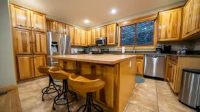 WATER FRONT + Hot Tub - 20 Min from Dale Hallow - Image 5