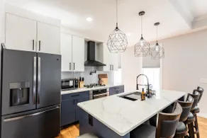 Chic & Spacious| OTR, UC, Sports, DT| 5+ BDs - Image 3