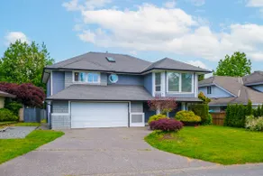 Surrey Family Home w/ Patio & Garden – 3BR 2BA - Image 2