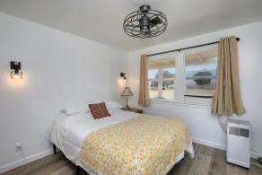 Dew Drop Inn Suite 3 - Image 2