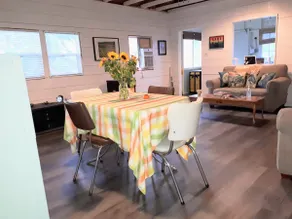 Cozy Cottage by the Pier - Image 3