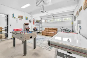 Sunroom HotTub • Walk to Downtown • Wine Retreat - Image 5