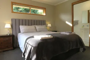 Bridgecroft Bungalow - Image 4