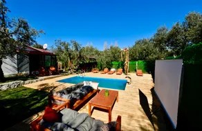Iznik Beach House + Heated Pool + Jacuzzi for 4 - Image 2