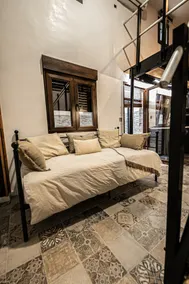 Loft Under the Seville Sun - Image 4