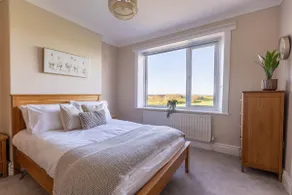 Spacious 4-Bed Lake District Getaway for Groups - Image 3