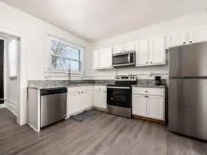 Stylish Condo Near Downtown! - Image 5
