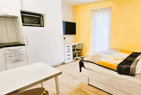 Discover Charming Studio with Private Balcony - Image 2