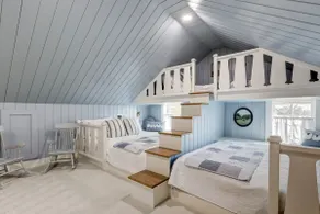 The Eby Farm*5 bedrooms w/ ensuites* Hot tub - Image 5