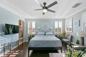 Boutique Brownstone for Groups | 11 Beds - Image 4