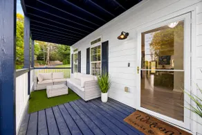 Boho Luxury| EV charger| Fenced Yard | King Beds - Image 2