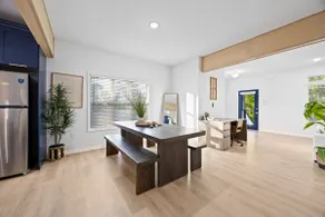 Boho Luxury| EV charger| Fenced Yard | King Beds - Image 5