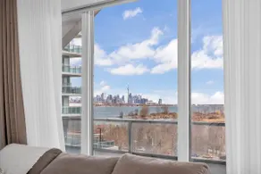 Condo-mansion with large terrace - Image 3