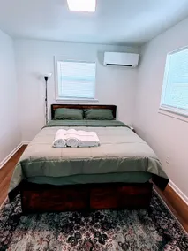 Cozy Cottage Mins to UofA Sleeps 6 Prime Location! - Image 5