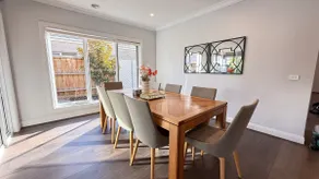 StayAU Contemporary 5BRM Families Home Point Cook - Image 4