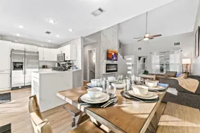 Horizon Luxe | Lake Front | 3BR+3RR | 8 Beds - Image 4