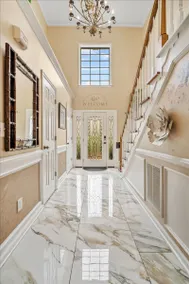 Elegant Retreat in Charleston minutes from beaches - Image 3