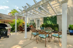 Elegant Retreat in Charleston minutes from beaches - Image 4