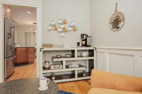 Cozy Colors Hideaway - Image 4