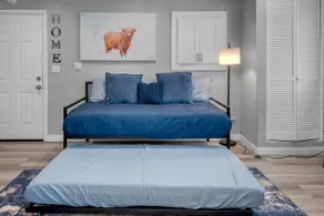 Ultimate L.A. Getaway near L.A. Hot Spots - Image 3