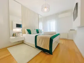 Prestige Lisbon Entire 3 Bedroom Luxury Apartment - Image 3