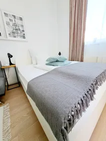Cozy Central Apartment-for business travelers - Image 5