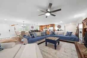 Prime location! Sleeps 14, Game room + more! - Image 3