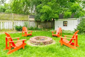 2 min to AUD | Private Getaway w/ Firepit - Image 5