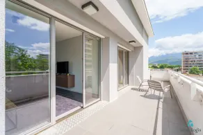 Premium Quattro Suite with balcony & parking - Image 5