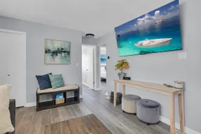 3BR, firepit, 5 min walk to lake / beach, sleeps 8 - Image 2
