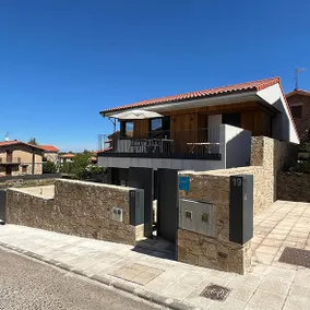 Los Castaños - Image 3