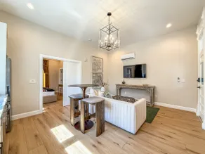 Apache Plume Suite- Prime Location- Railyard Arts - Image 3