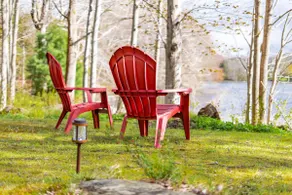 Peaceful Riverside Escape - Image 4
