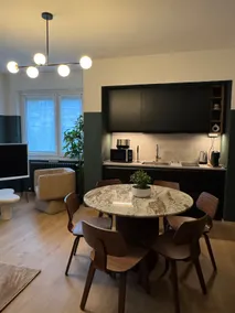 Prestige Main Apt • 30 sec walk to Bernina Express - Image 5