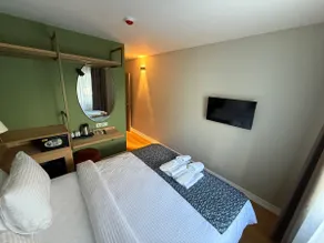 Pine View Room in the center of city w/ lift - Image 4
