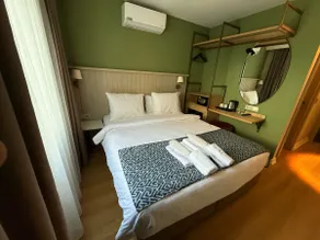 Pine View Room in the center of city w/ lift - Image 5