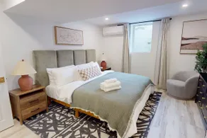 20 min to Boston, Newly Renovated, Near Colleges - Image 2