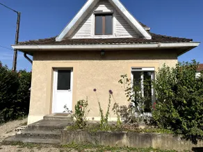 Le Joffre: Spacious with outdoor area - Image 2