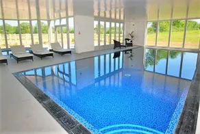 Meadow View -set on its own with use of pool & gym - Image 2