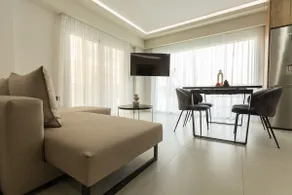 BEQUEST Gold Luxury suites - Image 4