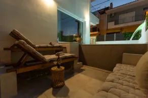 BEQUEST Gold Luxury suites - Image 5