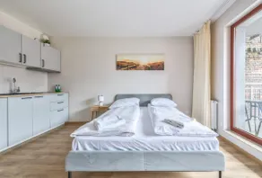 Waterlane Island Deluxe 5A by Grand Apartments - Image 3