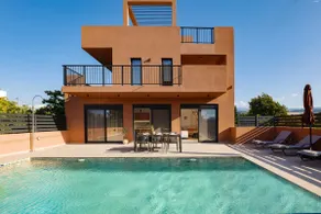 Mother Earth Boutique Villa 1 - Image 2