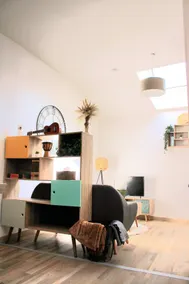 Studio with bedroom near train station - Image 3