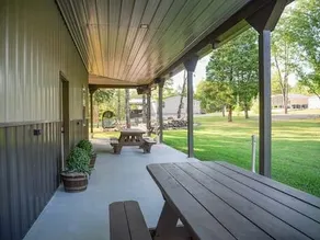 ”Monty's Pad” Lakeside Comfort @ Rough River - Image 4